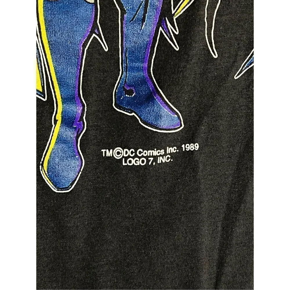 Vintage 80s DC Batman Bat Symbol Logo Comics Tee